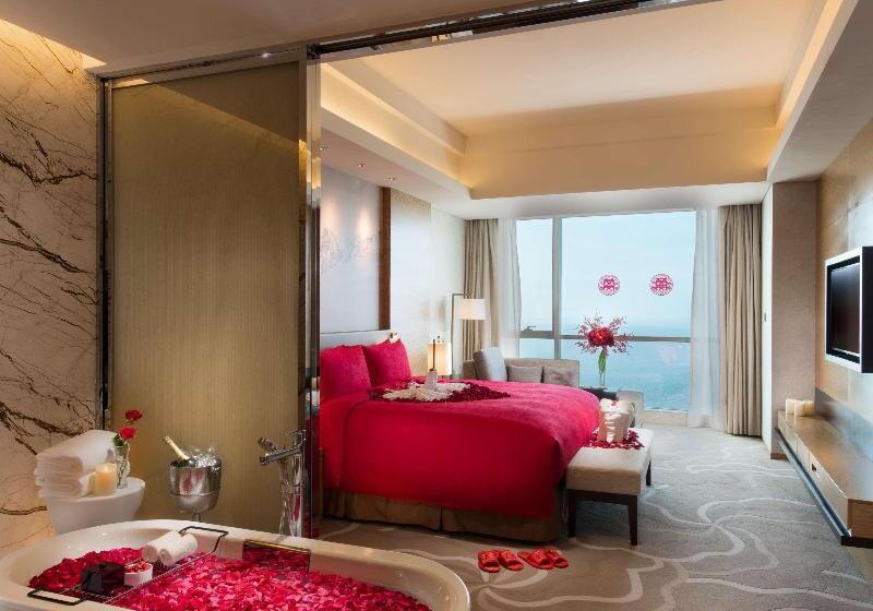 스위트 킹사이즈 침대, Hilton Yantai Golden Coast