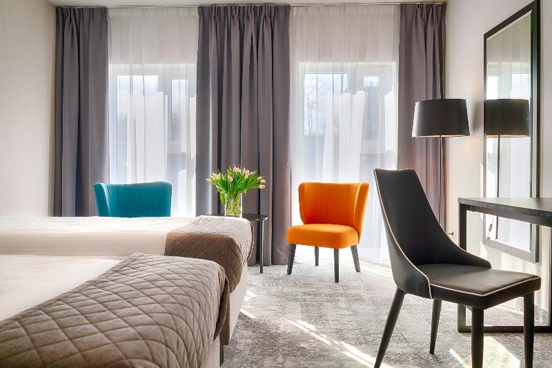 스탠다드 룸 킹사이즈 침대, Hilton Yantai Golden Coast