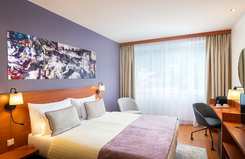 스탠다드 룸 킹사이즈 침대, Holiday Inn Express & Suites Sandusky, An Ihg