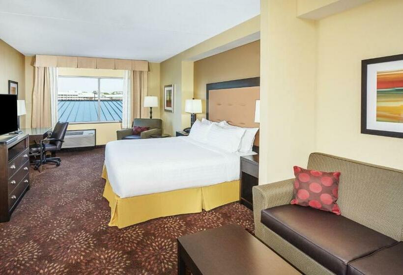 سوئیت با چشمانداز, Holiday Inn Express & Suites Sandusky, An Ihg