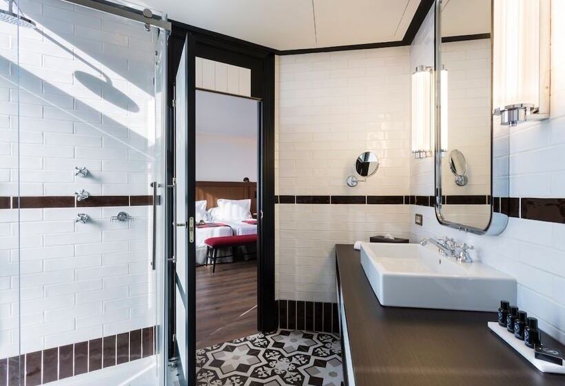 سوییت جونیور, Only You Hotel Atocha