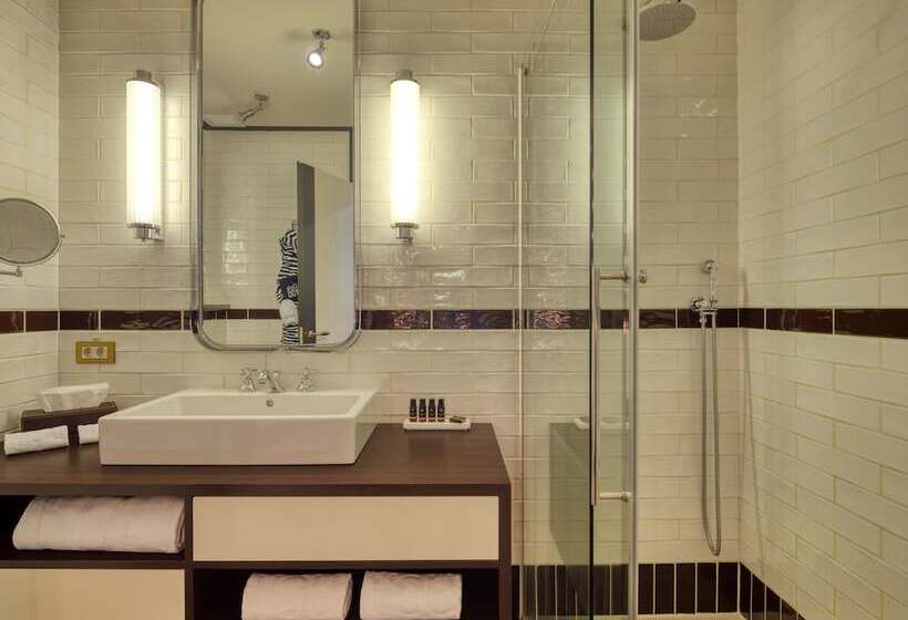 اتاق پرمیوم, Only You Hotel Atocha