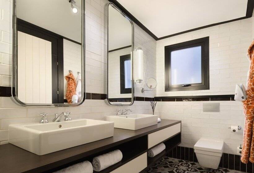 سوییت سوپریور, Only You Hotel Atocha