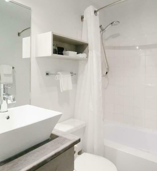 2ダブルベッドのスタンダードルーム, Pavillon Sur Mer Par Riotel