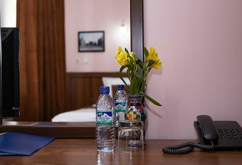 غرفة قياسية فردية, Reikartz Registon Samarkand