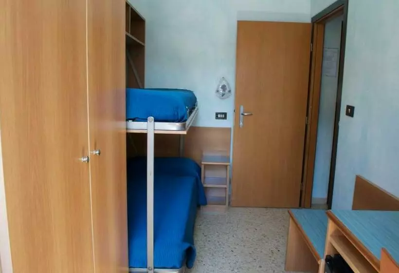 Standard-huone, Roma