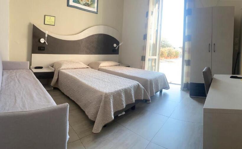 スタンダードトリプルルーム, Roma