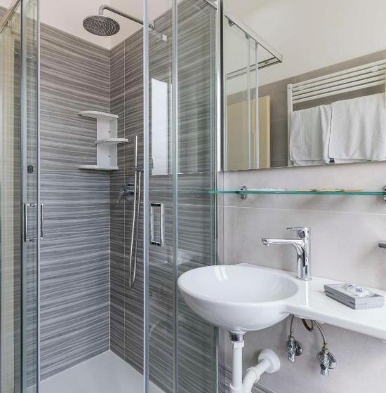 スタンダードシングルルーム, Roma