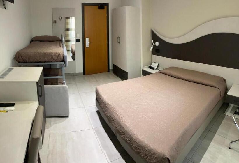 スタンダード４人部屋, Roma