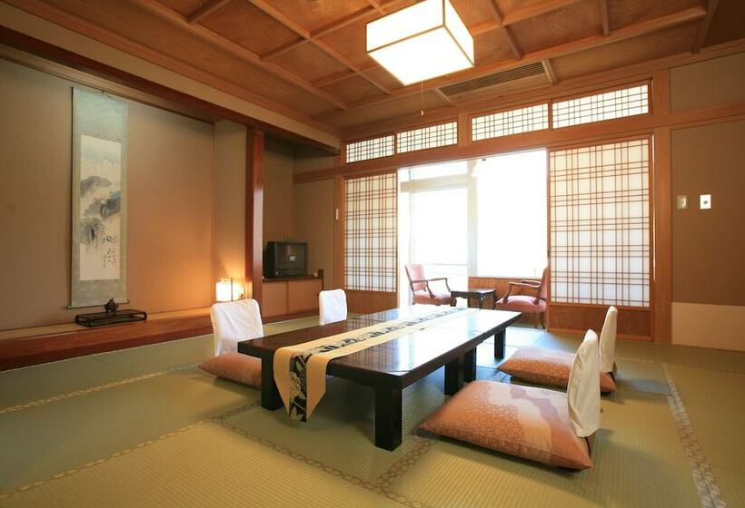 חדר משפחתי, Seifuen