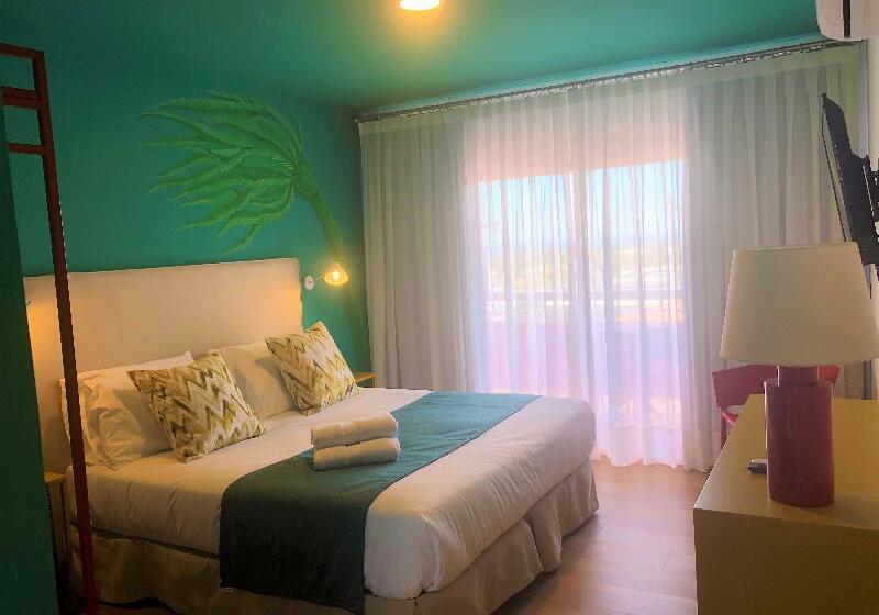 اتاق کلاب, Wyndham Garden Manama