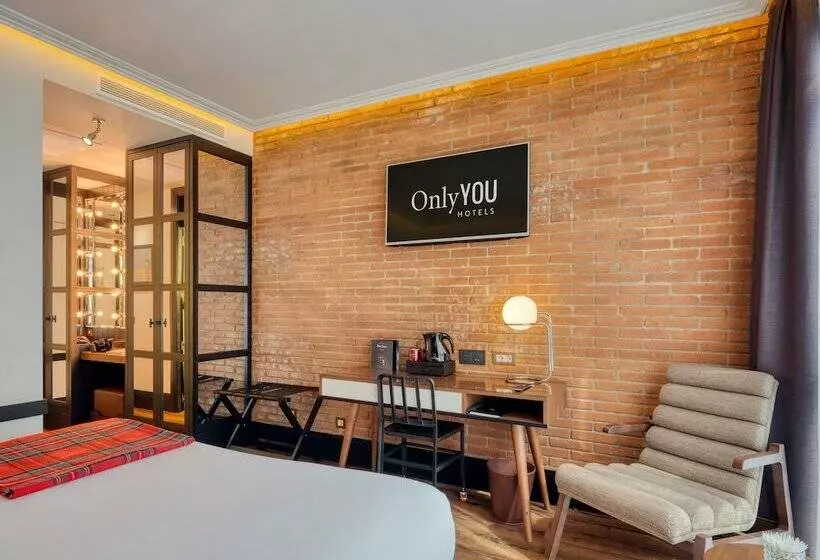 デラックスルーム, Only You Hotel Atocha
