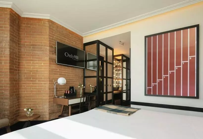 デラックスルーム, Only You Hotel Atocha