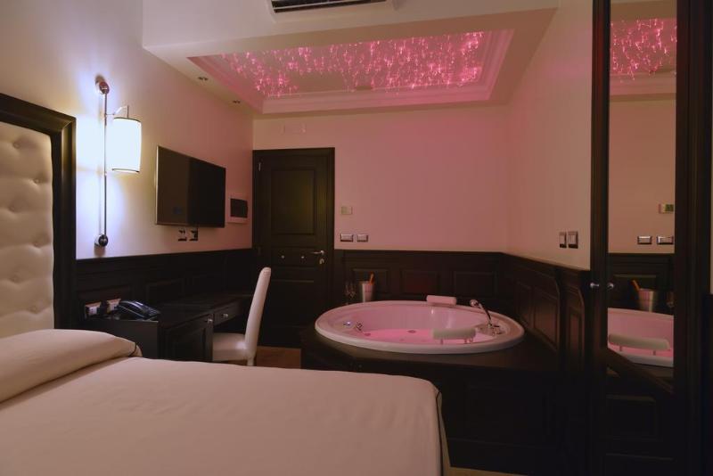 سوییت جونیور, Vaticano Royal Suite Guest House