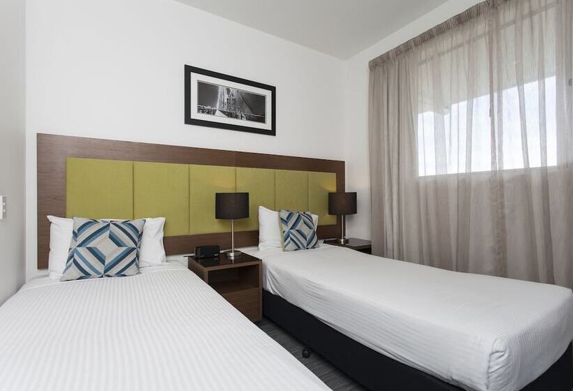 استودیوی استاندارد, Quest Chermside On Playfield