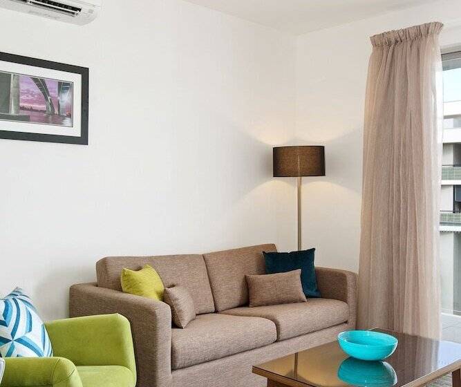 آپارتمان 2 خوابه, Quest Chermside On Playfield