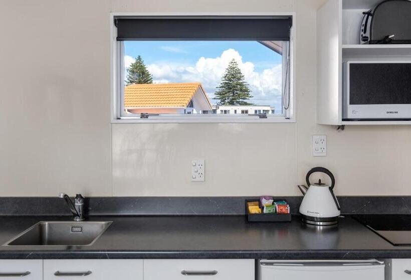 クイーンサイズベッドのスイートルーム, The Mission Belle Motel