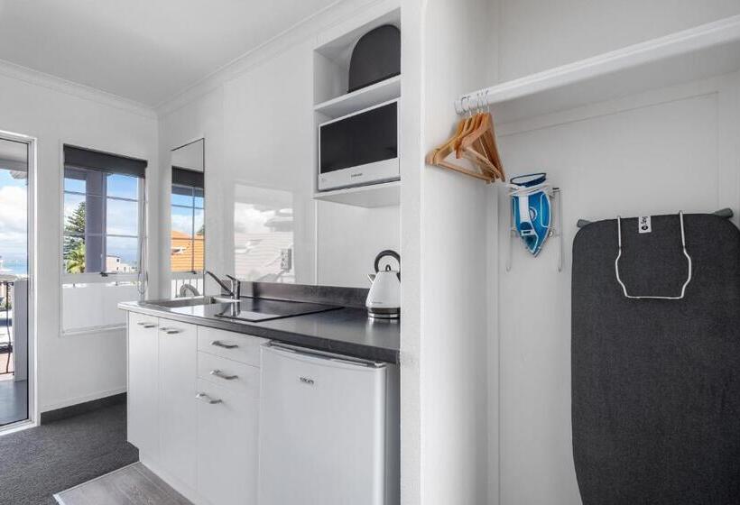 Студия Стандарт, The Mission Belle Motel