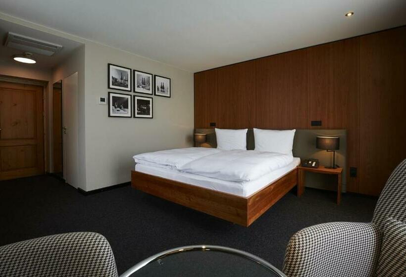 غرفة قياسية, Consulat Des Weins