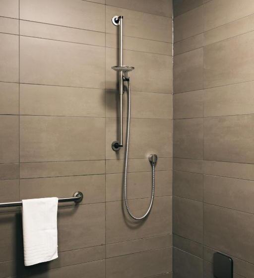 شقة غرفة واحدة, Consulat Des Weins