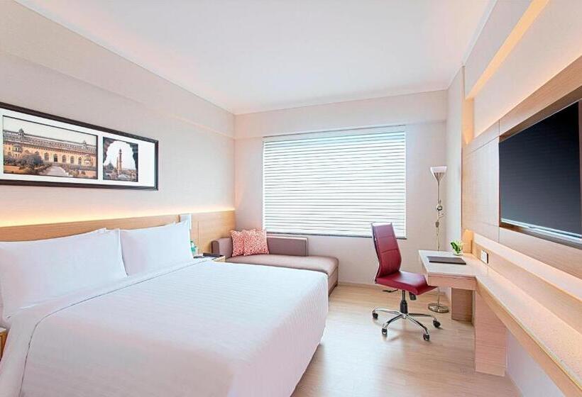 غرفة قياسية سرير كينج, Fairfield By Marriott Lucknow