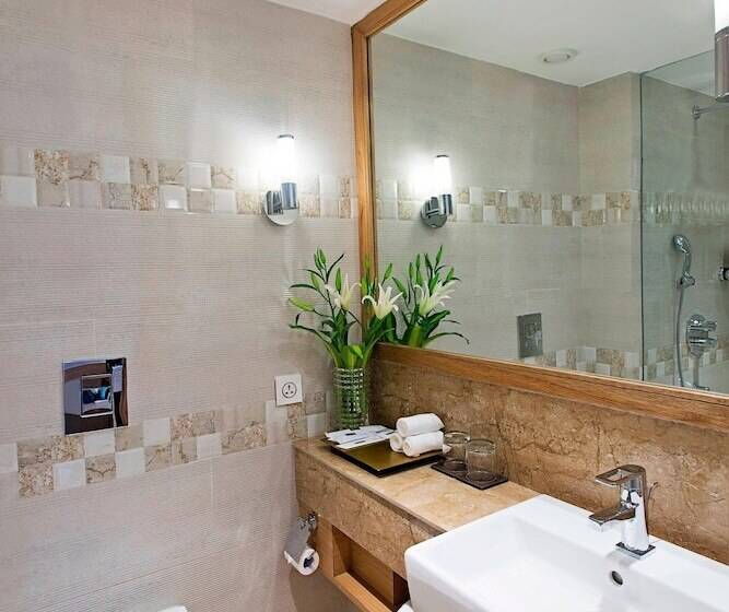 غرفة قياسية مطلة على المدينة, Fairfield By Marriott Lucknow