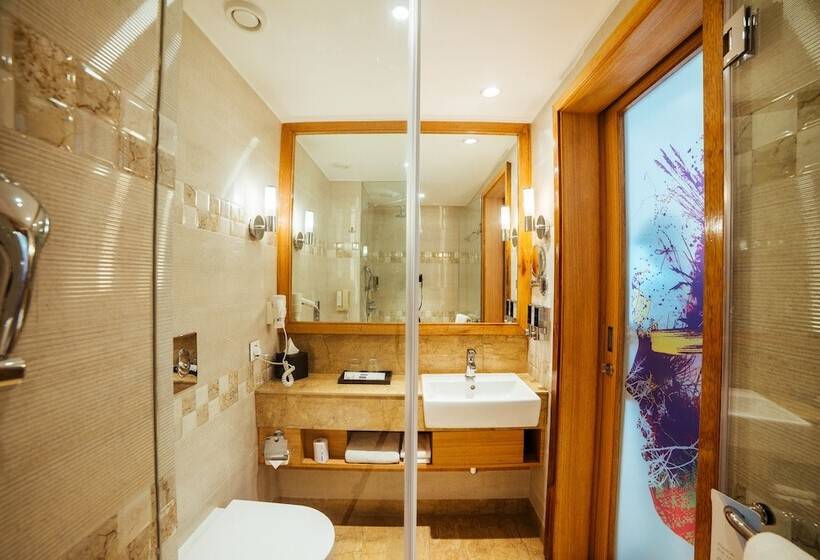 غرفة قياسية مطلة على المدينة, Fairfield By Marriott Lucknow