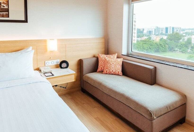 غرفة قياسية مطلة على المدينة, Fairfield By Marriott Lucknow