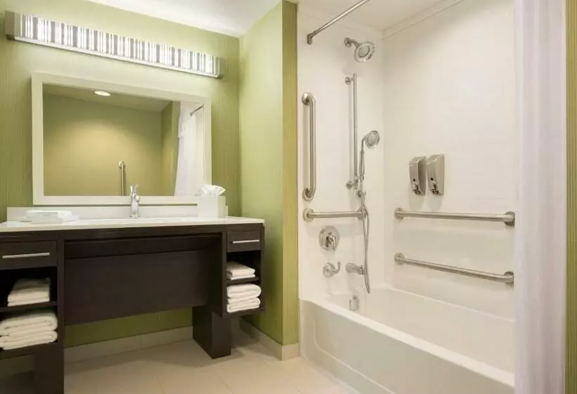 Sviitti Liikuntarajoitteisille, Home2 Suites By Hilton Fort St. John