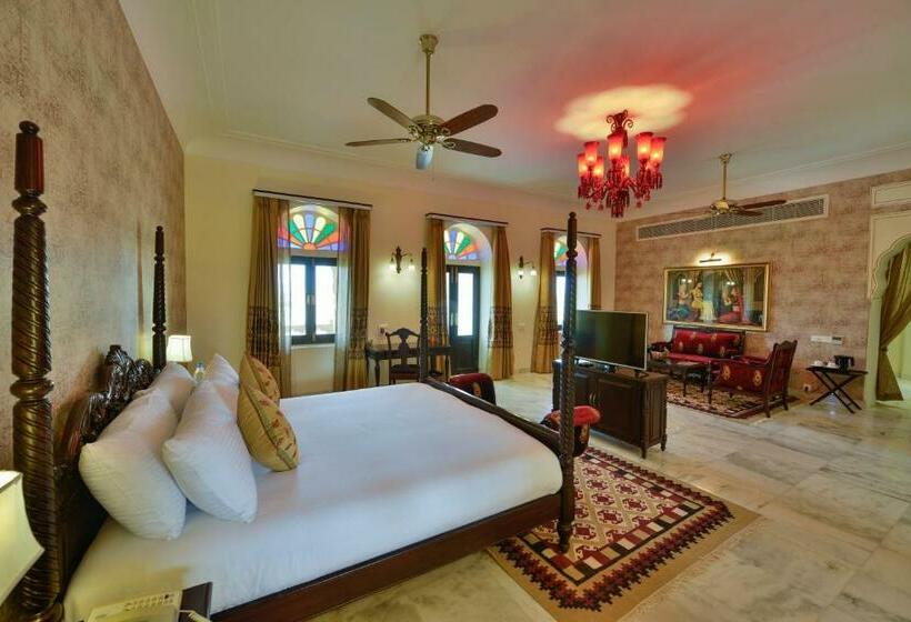 스위트 킹사이즈 침대, Jaisalkot