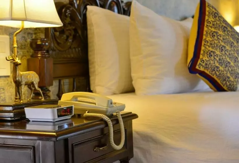 Suite, Jaisalkot