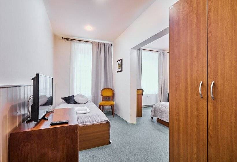 اتاق استاندارد سه نفره, Penzion Weber