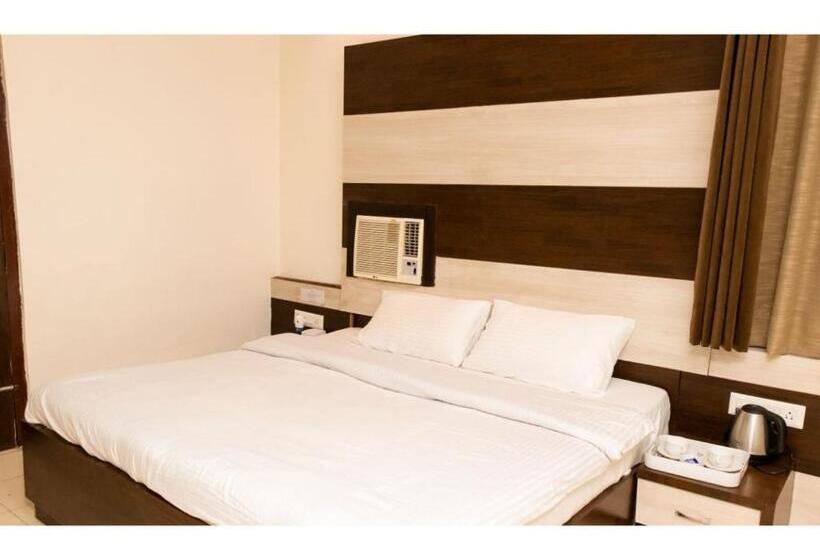 غرفة قياسية مزوَّدة بشُرفة, Ritumbraha Hotel & Resort