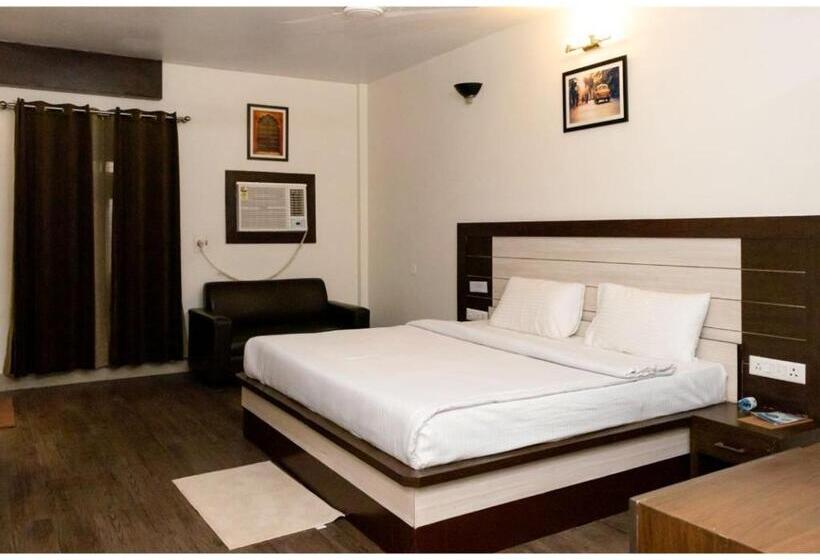 غرفة قياسية سرير كينج, Ritumbraha Hotel & Resort