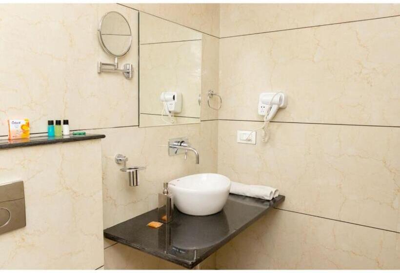 غرفة قياسية سرير كينج, Ritumbraha Hotel & Resort