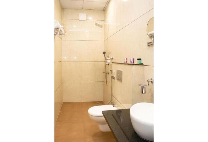 غرفة قياسية سرير كينج, Ritumbraha Hotel & Resort