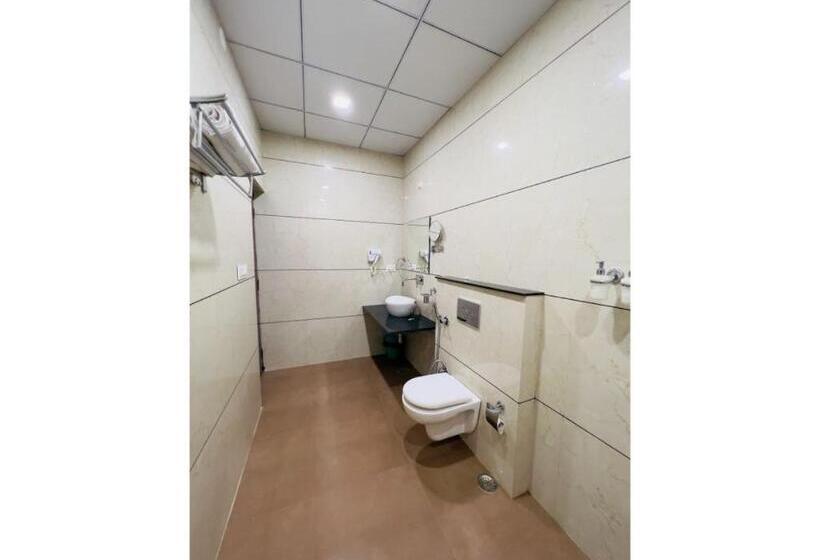 غرفة قياسية سرير كينج, Ritumbraha Hotel & Resort