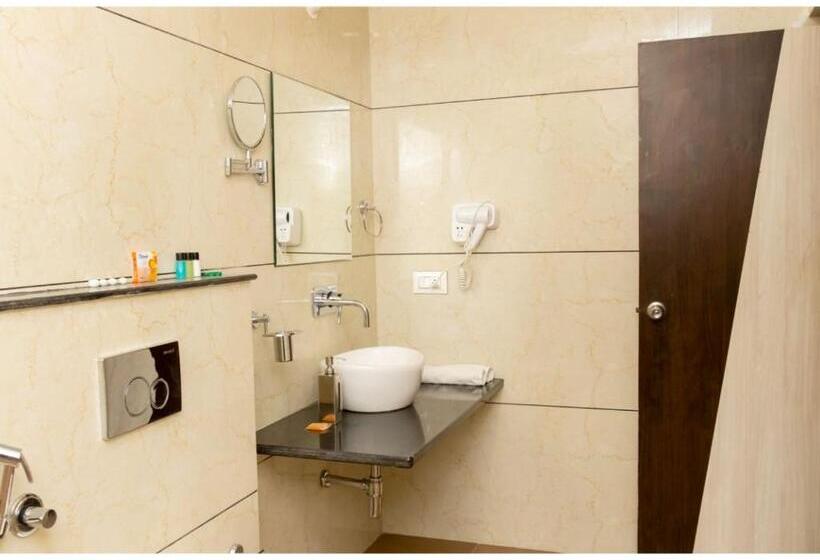 غرفة قياسية سرير كينج, Ritumbraha Hotel & Resort