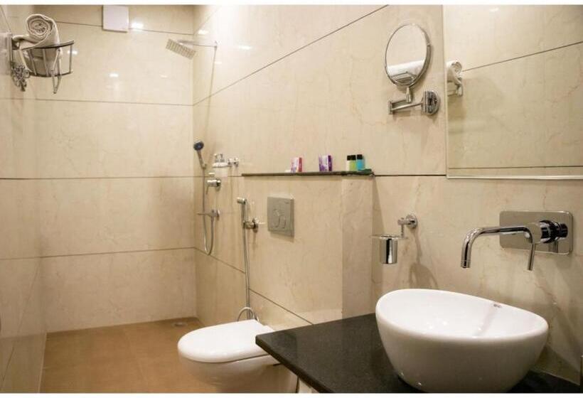 غرفة قياسية سرير كينج, Ritumbraha Hotel & Resort