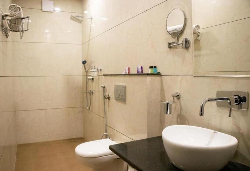 غرفة قياسية سرير كينج, Ritumbraha Hotel & Resort