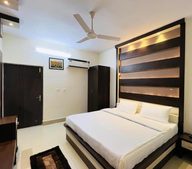 غرفة قياسية سرير كينج, Ritumbraha Hotel & Resort