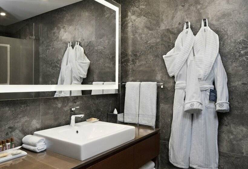 Номер Superior, Sheraton Grand Istanbul Atasehir
