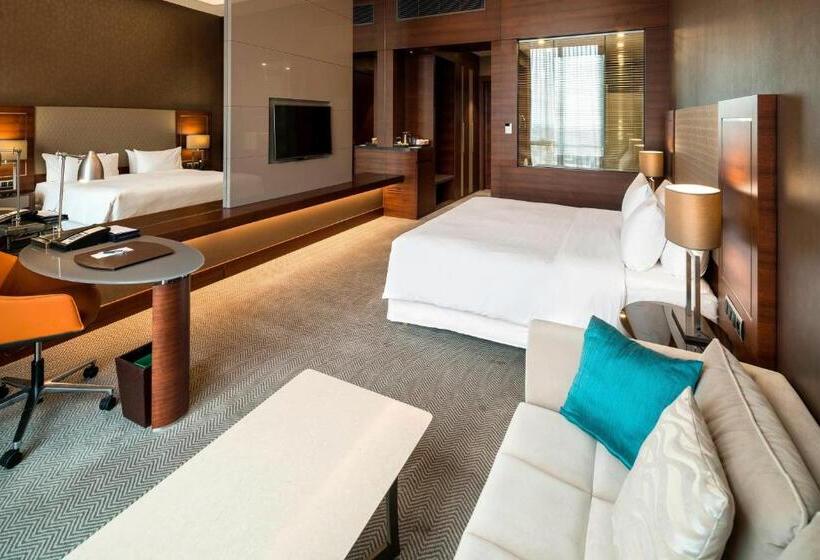 Номер Deluxe Кровать Кинг, Sheraton Grand Istanbul Atasehir