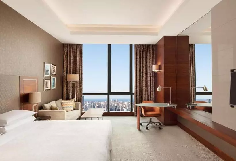 キングサイズベッドのクラブルーム, Sheraton Grand Istanbul Atasehir