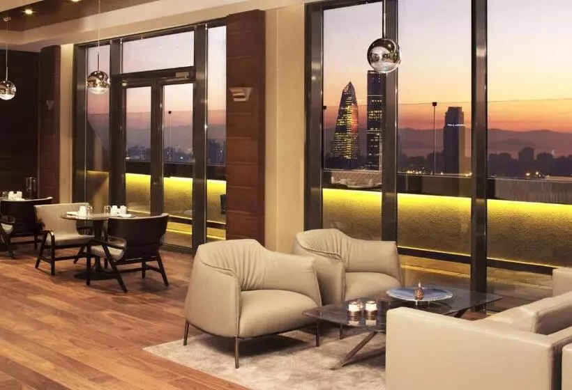 キングサイズベッドのクラブルーム, Sheraton Grand Istanbul Atasehir