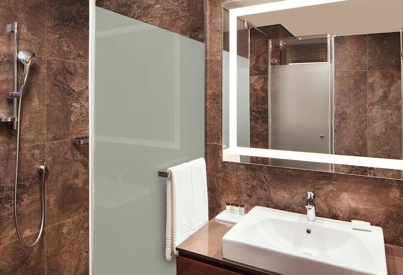 Номер Клуб, Sheraton Grand Istanbul Atasehir