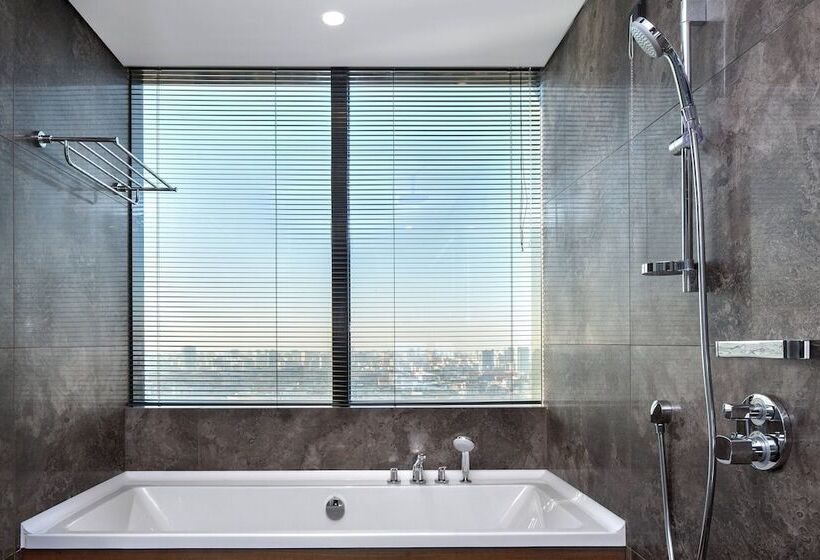 Люкс Клуб, Sheraton Grand Istanbul Atasehir