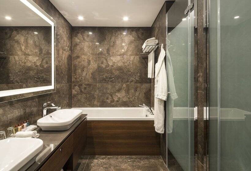 Люкс, Sheraton Grand Istanbul Atasehir