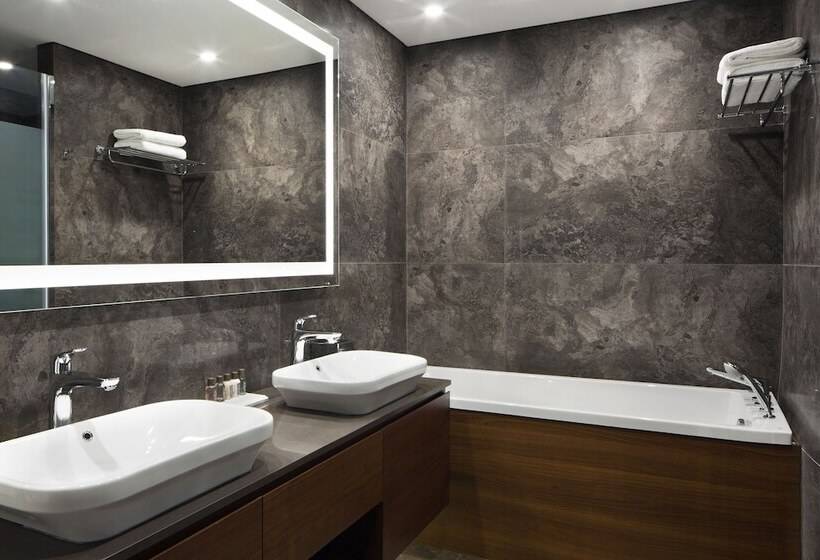 Люкс, Sheraton Grand Istanbul Atasehir