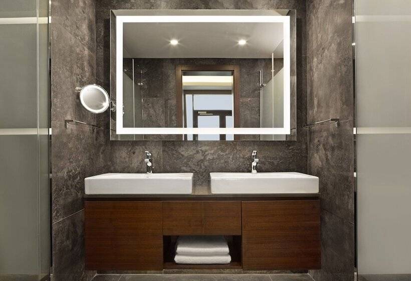 Люкс Клуб, Sheraton Grand Istanbul Atasehir